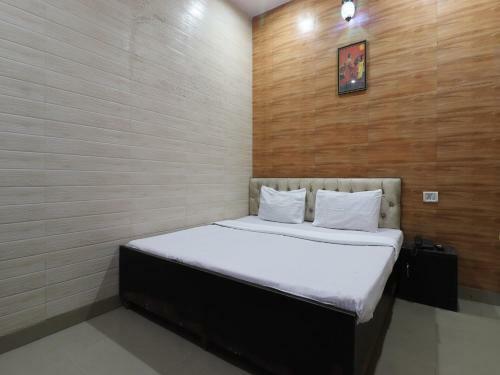 Oyo Flagship 87401 Hotel Kamal