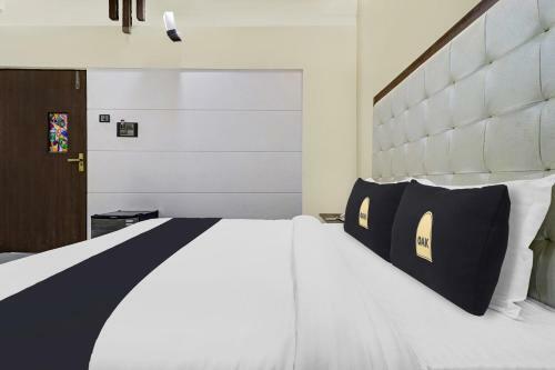Townhouse Oak Hotel Arnavya