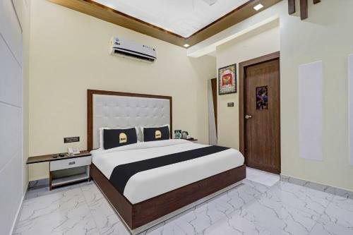 Townhouse Oak Hotel Arnavya