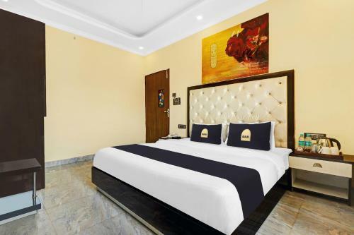 Townhouse Oak Hotel Arnavya