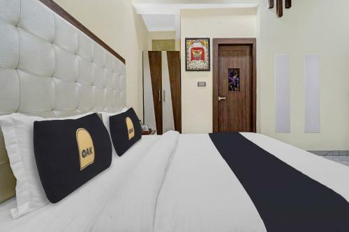 Townhouse Oak Hotel Arnavya
