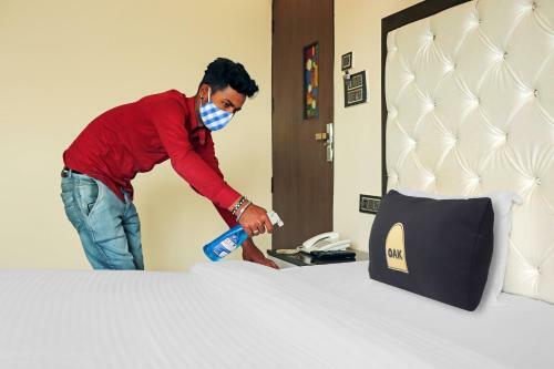Townhouse Oak Hotel Arnavya