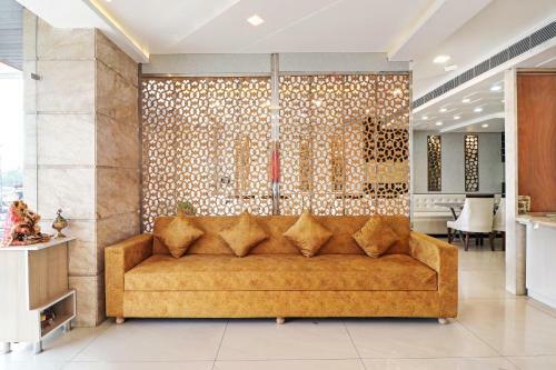 Townhouse Oak Hotel Arnavya