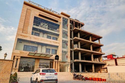 Townhouse Oak Hotel Arnavya