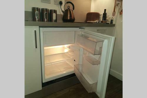 Beautiful Central City Centre Studio Apartment