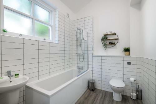 The Carriage House - Luxury Large Group Accommodation