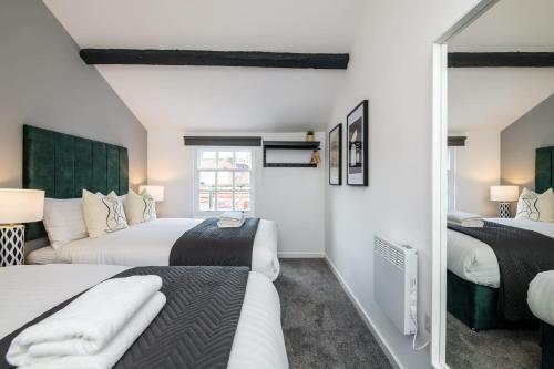 The Carriage House - Luxury Large Group Accommodation