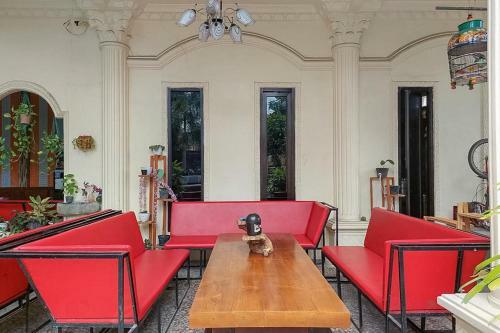 Hotel Icha Homestay Madiun