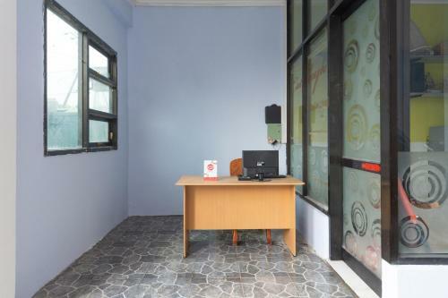 Hotel Reddoorz Near Stadion Wilis Madiun