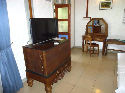 Lake Serenity Boutique Hotel