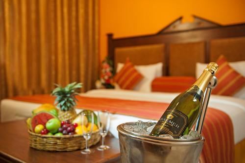 Full Moon Garden Hotel
