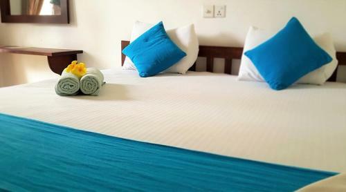 Hostal Beach Inns Holiday Resort