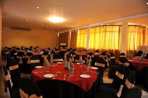 Hotel Ramada Katuanayake