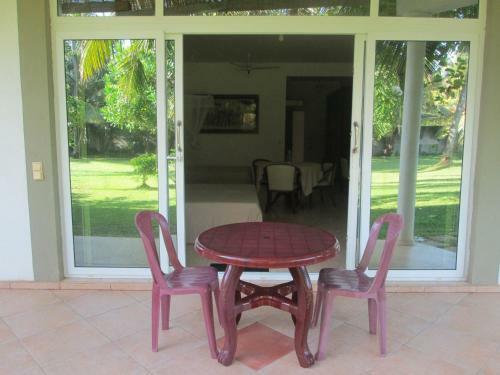 Bed & Breakfast Raja Beach Hotel