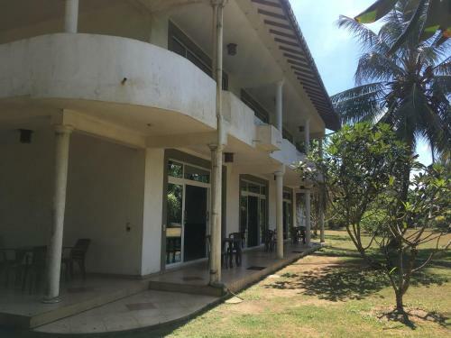 Bed & Breakfast Raja Beach Hotel