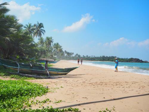 Bed & Breakfast Raja Beach Hotel