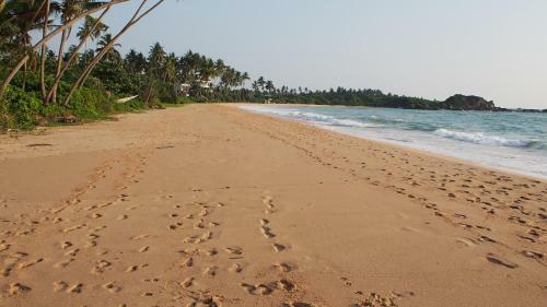 Bed & Breakfast Raja Beach Hotel