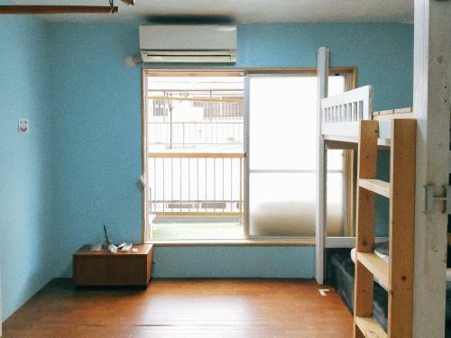 Tonarino Hostel