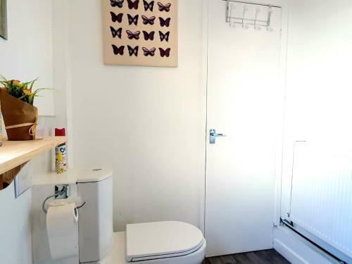 Bookeduk: Stylish House Near Lfc With Parking
