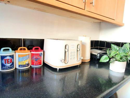 Bookeduk: Stylish House Near Lfc With Parking