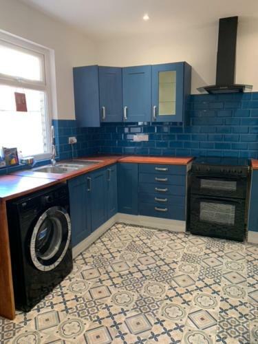 Hostal Lfc Staycation