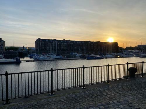Liverool Dockside Apartment