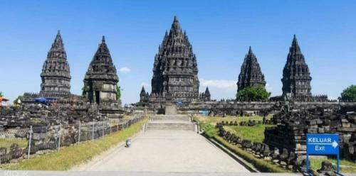 De Ikut Bojo Homestay