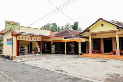 Albergue Penginapan Roro Mendut