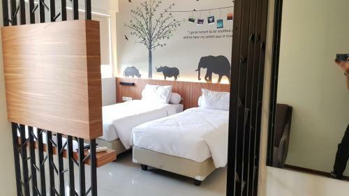 Hotel Front One Resort Magelang