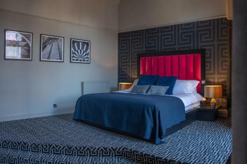 62 Castle Street Hotel