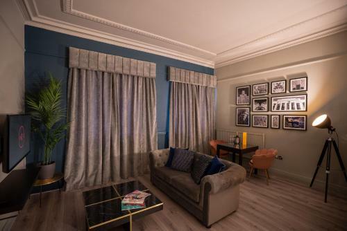 62 Castle Street Hotel
