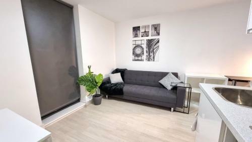 Apartamento Spacious City Studio / Wifi / Parking