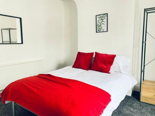 3 Bed Anfield House Close To Lfc