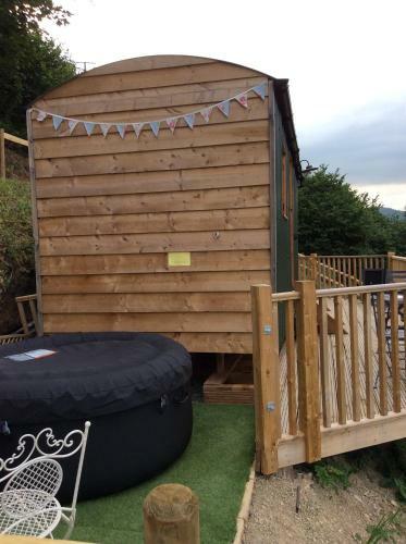 Llangollen Shepherds Huts