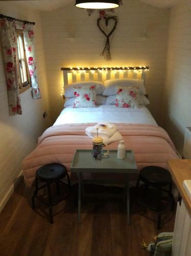 Llangollen Shepherds Huts