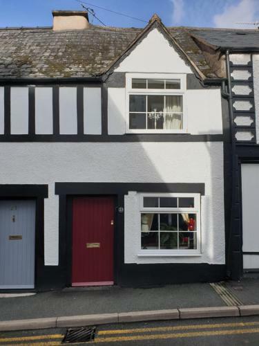 Riverside Cottage In Llangollen