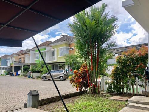 Gerbera 4br Villa Springhill Garden Malang