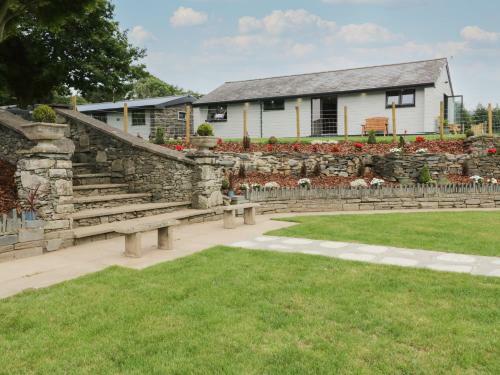 Lodge 12