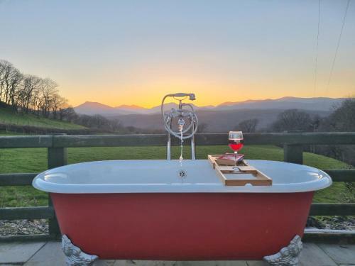 Snowdonia Get-away With Breathtaking Mountain Views