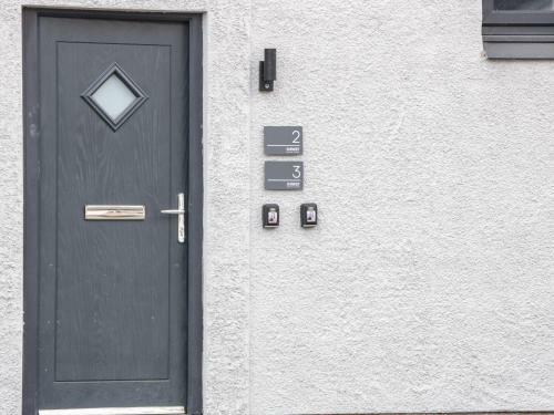 Apartment 3