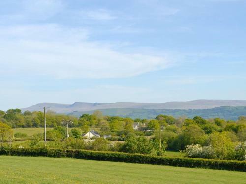 Maes Y Bryn Farmhouse