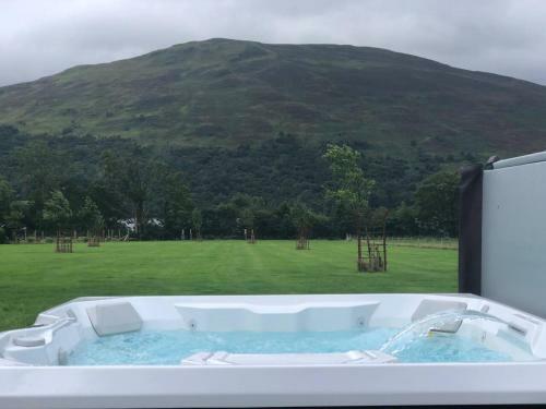 Dalveich Cottage W Hot Tub & Stunning Views