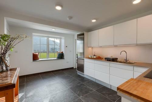 Dalveich Cottage W Hot Tub & Stunning Views