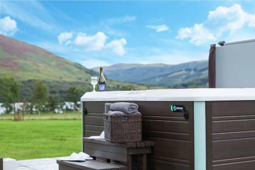 Dalveich Cottage W Hot Tub & Stunning Views