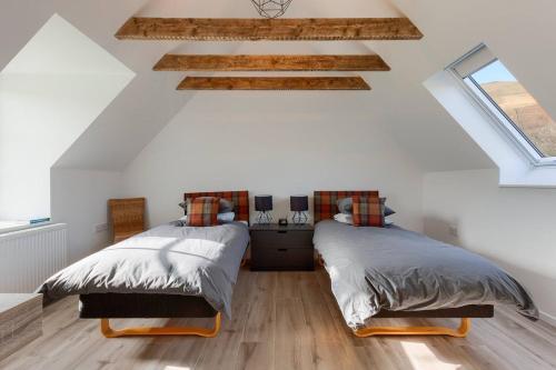 Dalveich Cottage W Hot Tub & Stunning Views