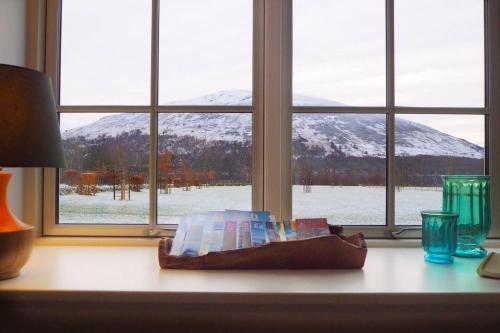 Dalveich Cottage W Hot Tub & Stunning Views