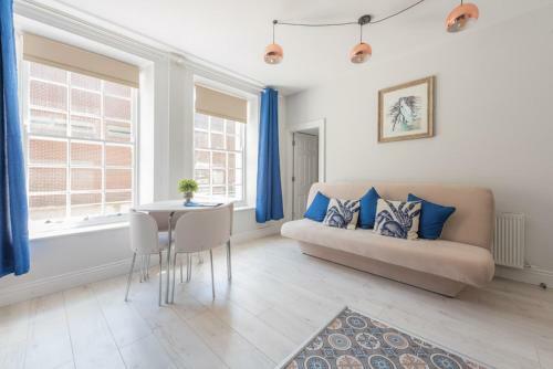 Diamond House Apartments