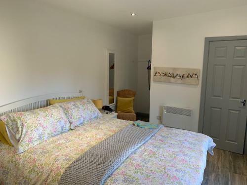 Hostal The Garden Room