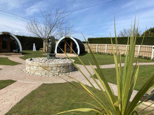 Benone Getaways- 'dunluce' Luxury Glamping Pod- With Hot Tub