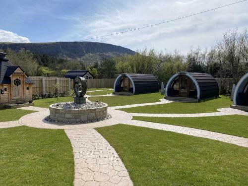 Benone Getaways- 'white Rocks' Luxury Glamping Pod